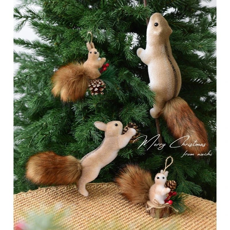 Christmas Decor Novelty Squirrel Pendant Christmas Tree Decor Pendant Holiday Scene Decor Arrangement Pendant