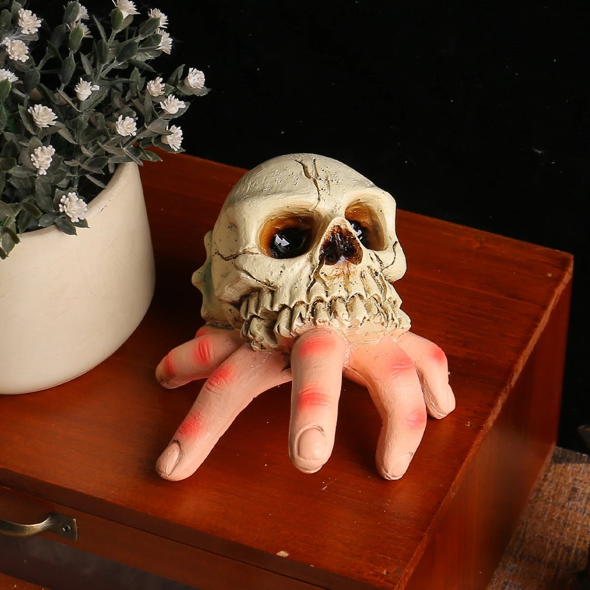 Halloween Skull Novelty Hand Horror Garden Resin Ornament Ghost Festival Skull Conch Ghost Hand Spoof | Halloween Decor